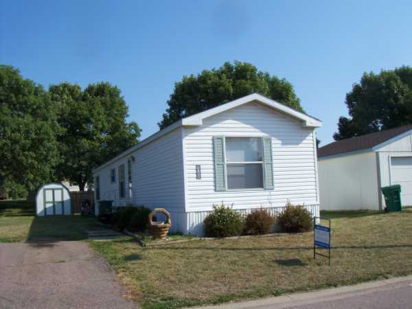 5708 W Wren Pl, Sioux Falls, SD 57107 