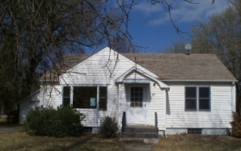 310 E 2nd St, Trent, SD 57065 