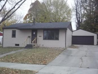 3504 E Claudette Dr, Sioux Falls, SD 57103 