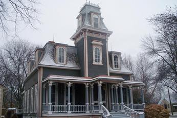 517 Mulberry Street, Yankton, SD 57078 