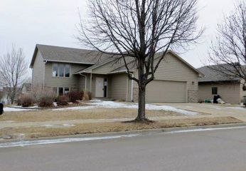 2008 S Alpine Ave, Sioux Falls, SD 57110 
