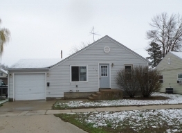 816 Burleigh St, Yankton, SD 57078 