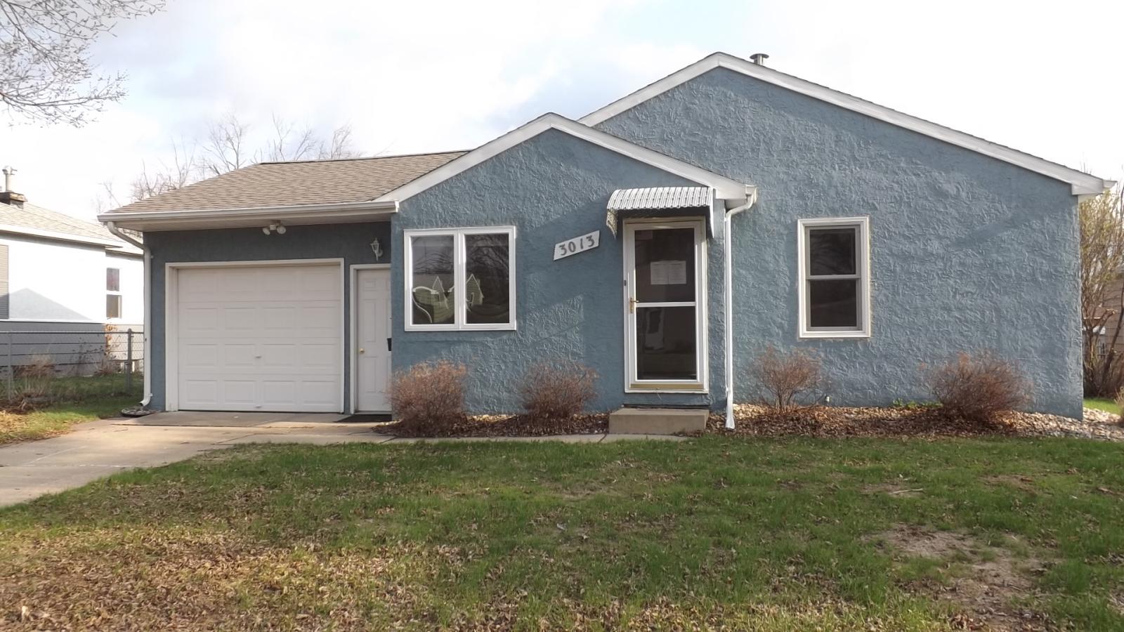 3013 E 19th St, Sioux Falls, SD 57103 