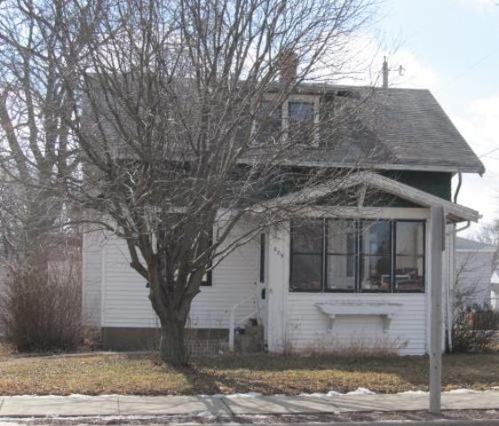 605 West 4th Street, Yankton, SD 57078 