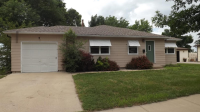 1312 Bridle Dr, Mitchell, SD 57301 