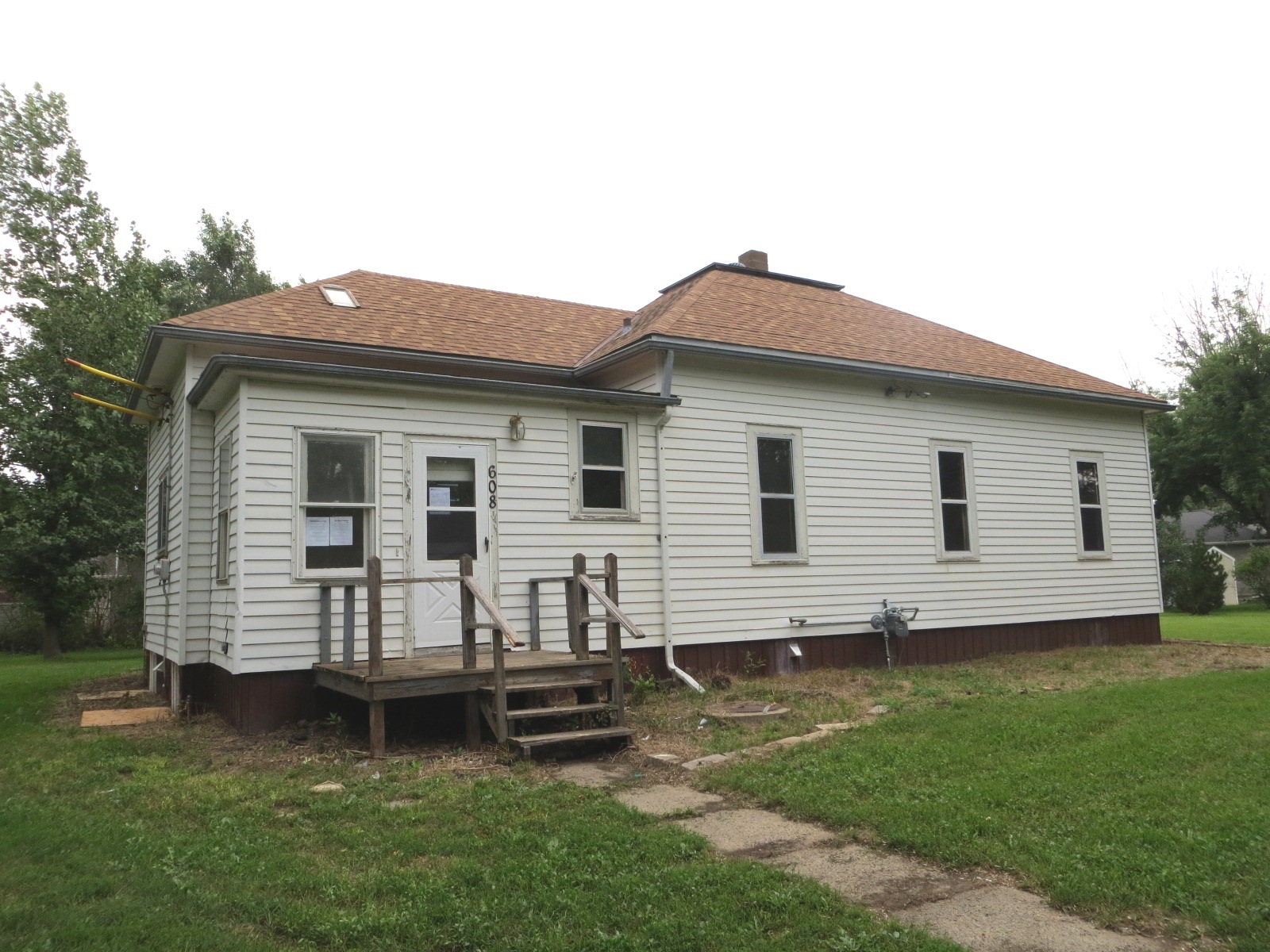 608 S Garfield St, Lennox, SD 57039 