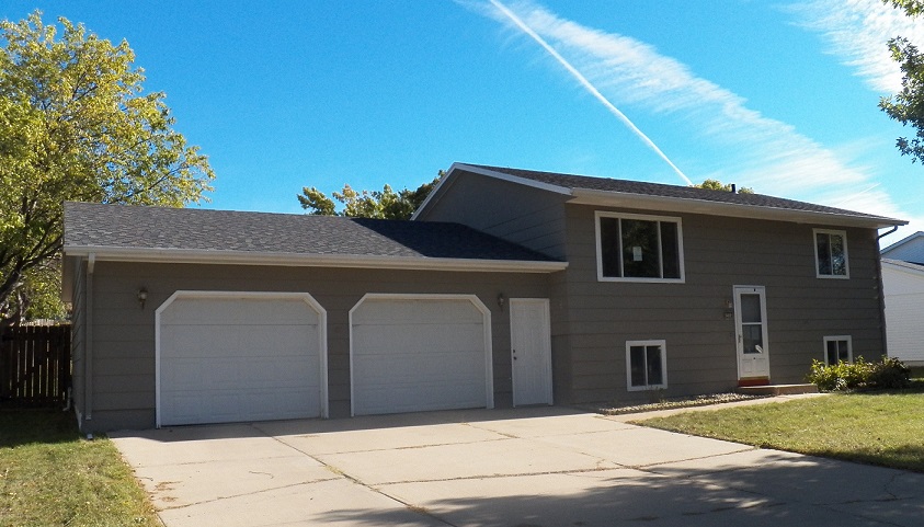 4504 S Plains Dr, Sioux Falls, SD 57106 
