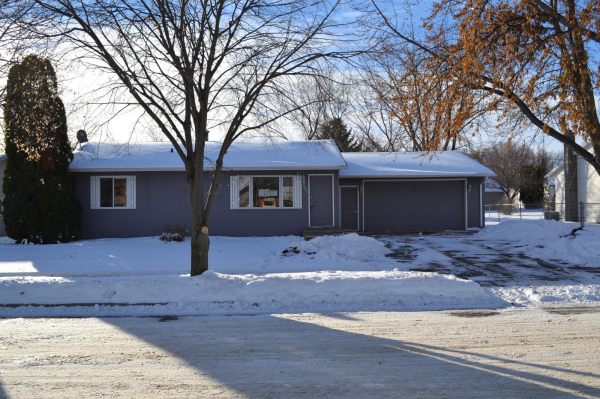 201 E Marialane Dri, Brandon, SD 57005 