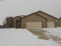 609 Eagle Ave, Harrisburg, SD 57032 