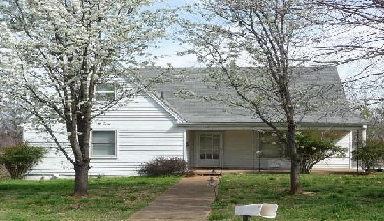 129 Hickory Grove Boulevard, Clarksville, TN 37040 