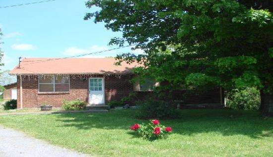 706 Hollis Court, White House, TN 37188 