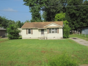 205 CROSS ST, WHITEVILLE, TN 38075 