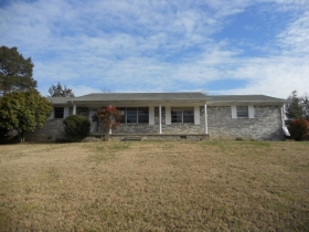 115 CEDAR AVE, LUTTRELL, TN 37779 