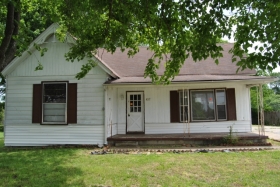 457 KELLY LANE, CLARKSVILLE, TN 37040 