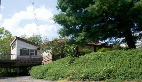 1120 Hill Street, Dandridge, TN 37725 