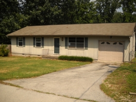 5636 LON ROBERTS DR, KNOXVILLE, TN 37918 