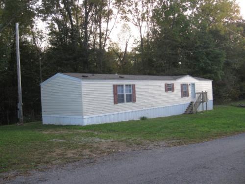 329 WEST LN, Gainesboro, TN 38562 