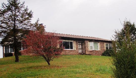 213 Whitehead Rd, Bluff City, TN 37618 