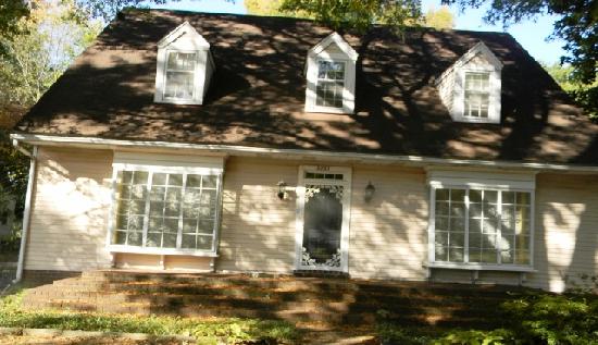 3233 Clarke Rd, Memphis, TN 38115 