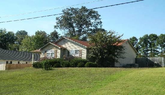 139 Stonehedge Dr, Lexington, TN 38351 