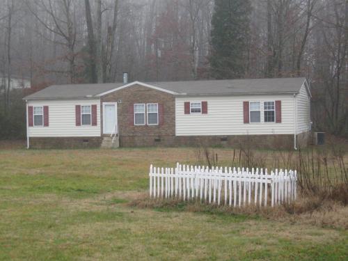 1772 FAIN CEMETERY RD, Dandridge, TN 37725 