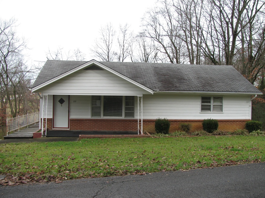 122 ROBINSON ST, GREENEVILLE, TN 37743 