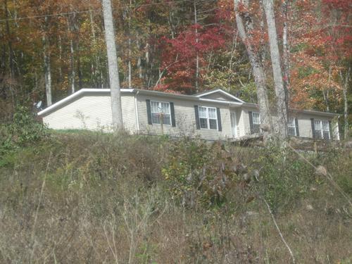 4082 SNAKE HOLLOW RD, Sneedville, TN 37869 