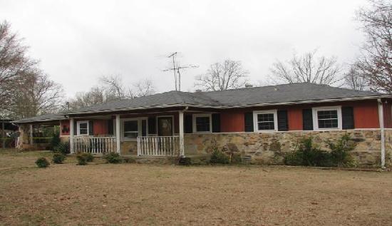 2162 Buffalo Road, Hohenwald, TN 38462 