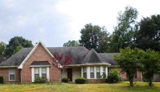 8235 Walnut Grove Rd, Cordova, TN 38018 