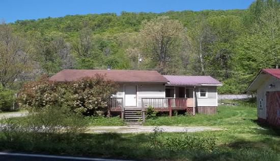 414 East Spring Street, Oliver Springs, TN 37840 