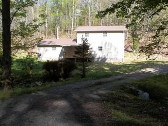 1499 Rabe Coats Rd, Westmoreland, TN 37186 