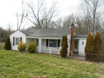 3304 Mayfield Dr, Johnson City, TN 37604 