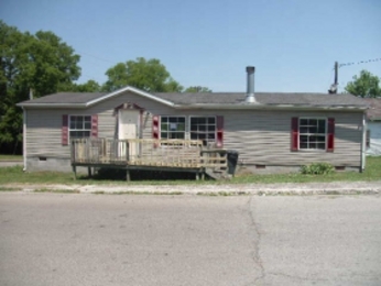 1125 Woodland St, Columbia, TN 38401 