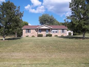 1628 Rock Bridge Rd, Bethpage, TN 37022 