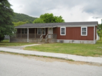 303 First St, Lake City, TN 37769 