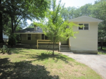 216 Old Malesus Rd, Jackson, TN 38301 