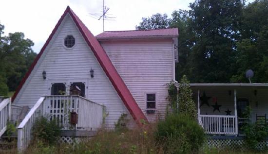 302 Hilltop Road, Shelbyville, TN 37160 