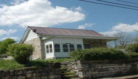 205 W 12th St, Columbia, TN 38401 