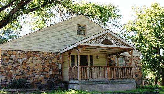 91 North Poplar Street, Brighton, TN 38011 