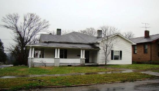 600 W 1st Ave, Lenoir City, TN 37771 