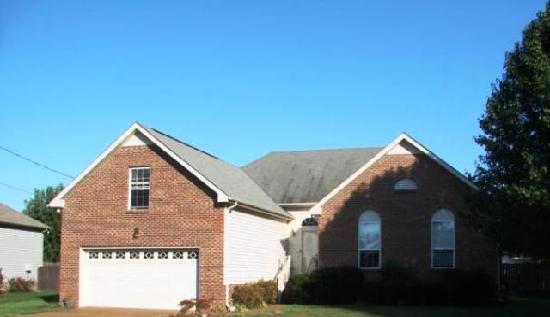 205 Sycamore Drive, White House, TN 37188 