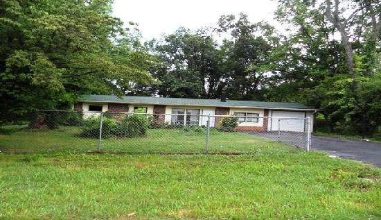 4203 Roaming Drive, Knoxville, TN 37912 