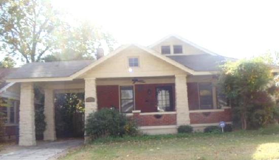 2371 Parkway Pl, Memphis, TN 38112 