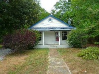 715 Oak St, Manchester, TN 37355 