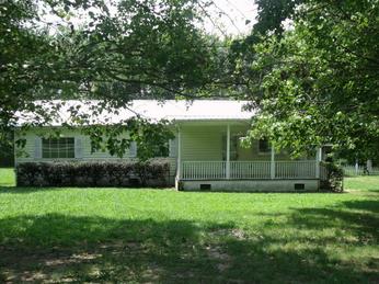 1335 Oaklawn Rd, Chapmansboro, TN 37035 