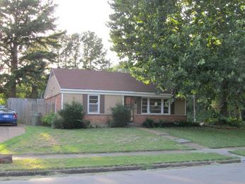 1449 Flamingo Rd, Memphis, TN 38117 