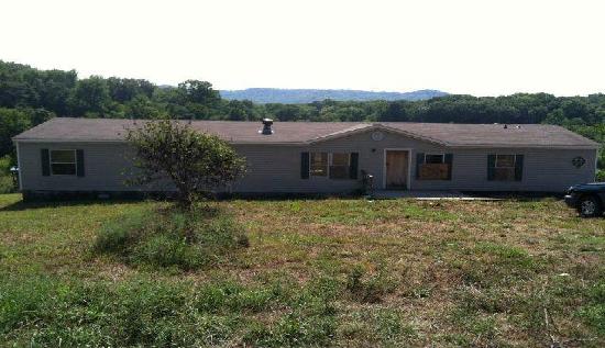 2098 Dickens Hill Road, Bradyville, TN 37026 