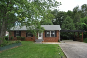 2226 Robin Dr, Clarksville, TN 37042 