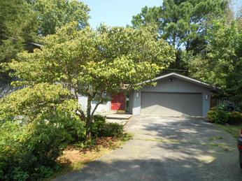 6321 Booth Ct, Kingsport, TN 37663 