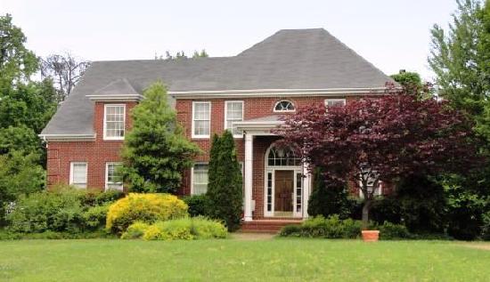 2221 Bay Pointe Drive, Hixson, TN 37343 